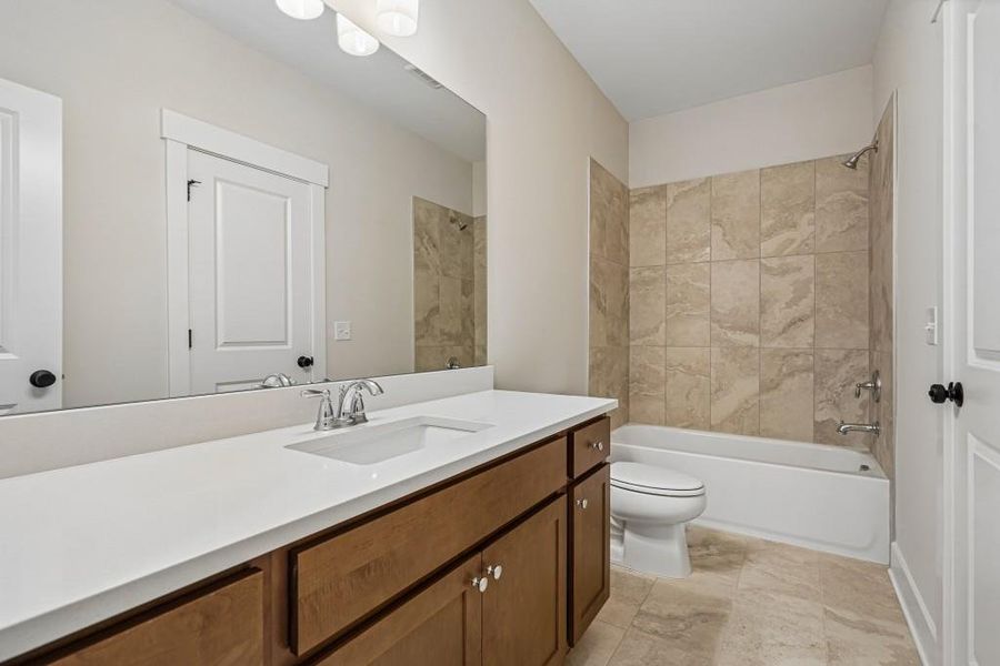 Furnished interior view inside a new home in Arden on Lanier, Cumming (Image 10).