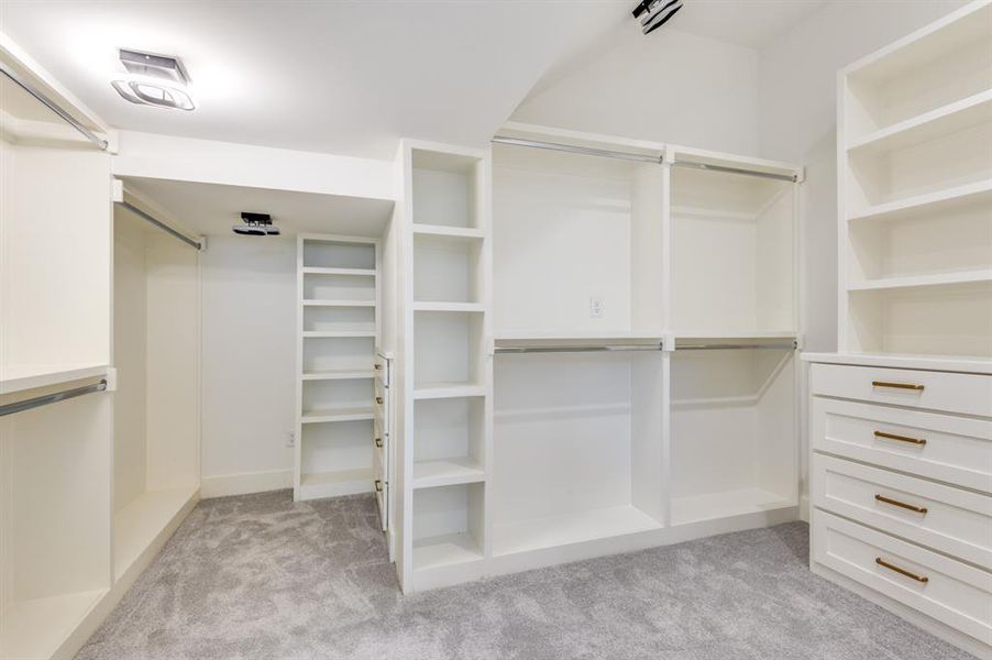 Image 25 of a home in .