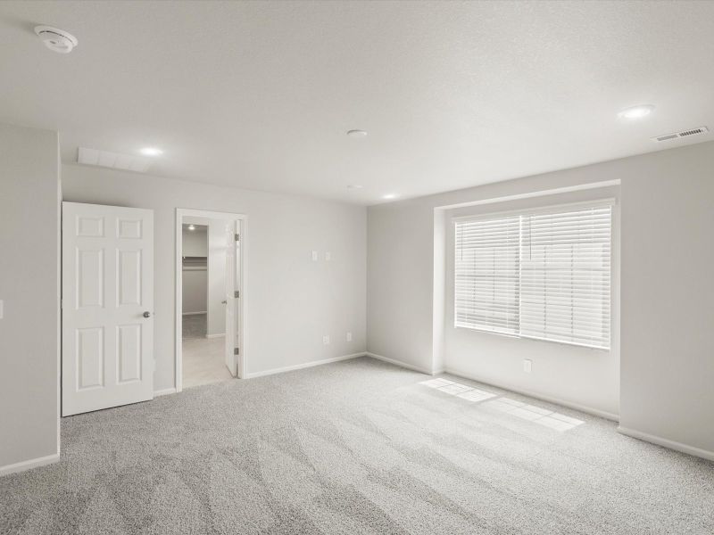 Spacious, unfurnished interior of a new home in Buffalo Highlands: The Canyon Collection, Commerce City (Image 17).