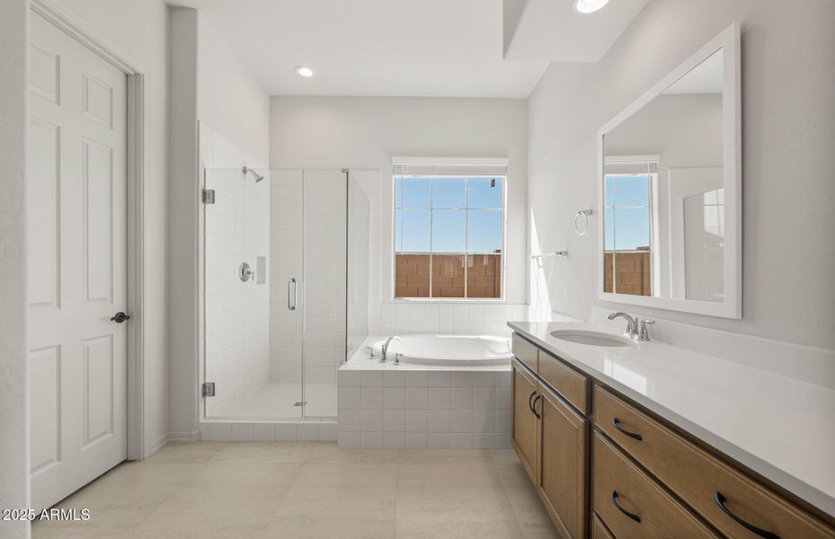 Owner's Bathroom Owner's Bathroom