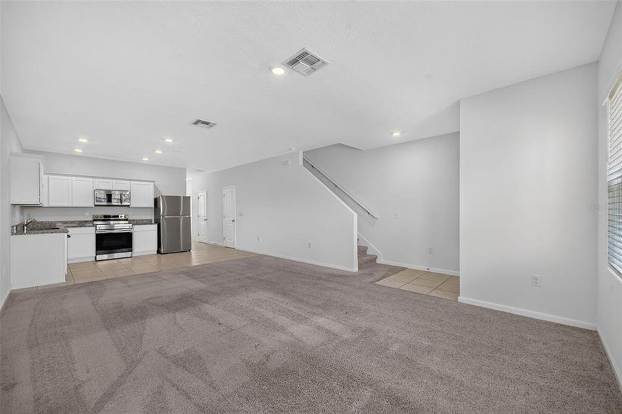 Spacious, unfurnished interior of a new home in , St. Cloud (Image 22).