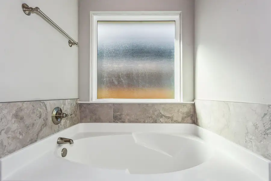 8564 La Salle Dr-27 8564 La Salle Dr-27