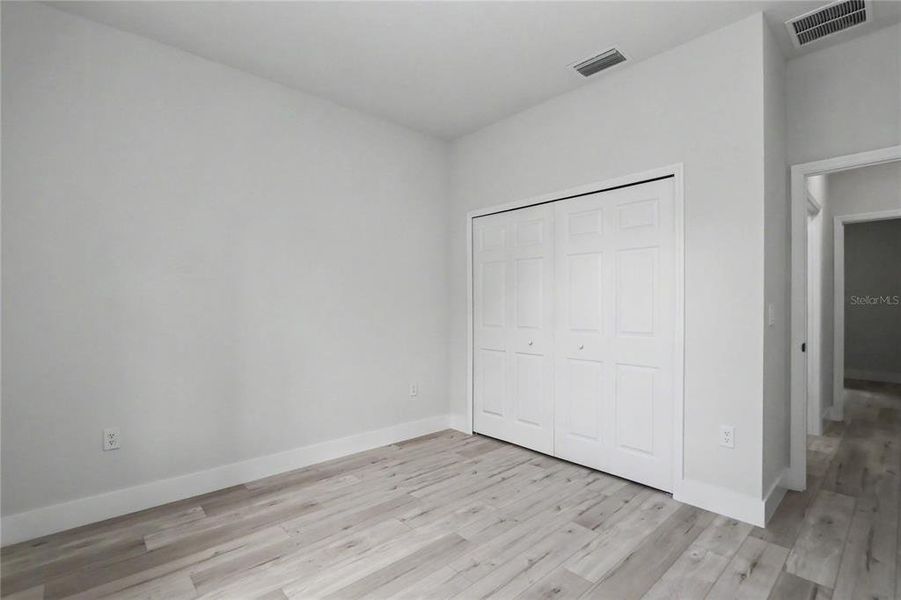 Spacious, unfurnished interior of a new home in , Citrus Springs (Image 19).
