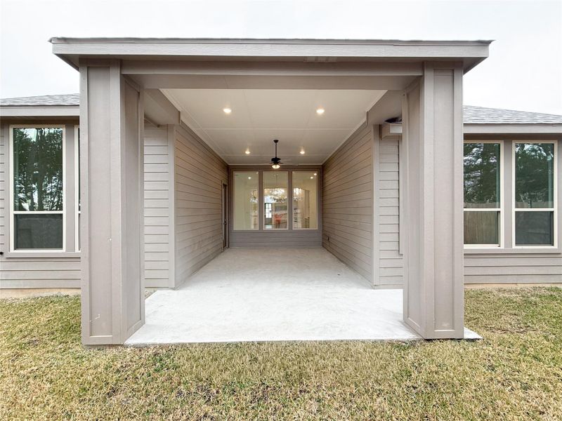 Full view of private covered patio.