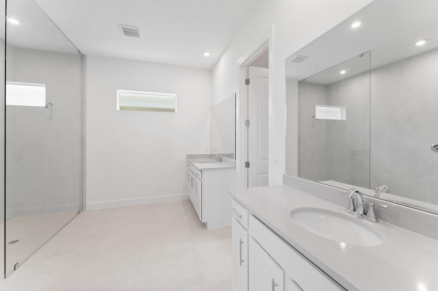 US_SEF_CARLTON_LOT 182_OWNERS BATH US_SEF_CARLTON_LOT 182_OWNERS BATH