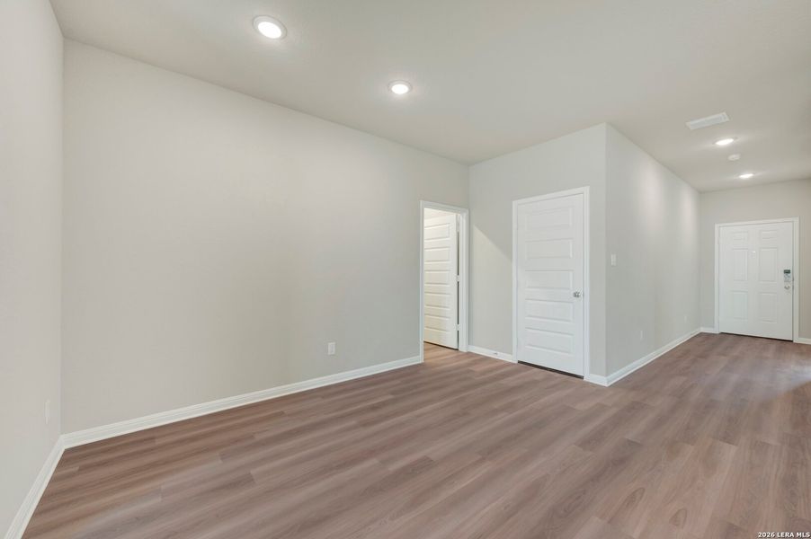 Spacious, unfurnished interior of a new home in Mesquite Ridge, San Antonio (Image 27). Spacious, unfurnished interior of a new home in Mesquite Ridge, San Antonio (Image 27).