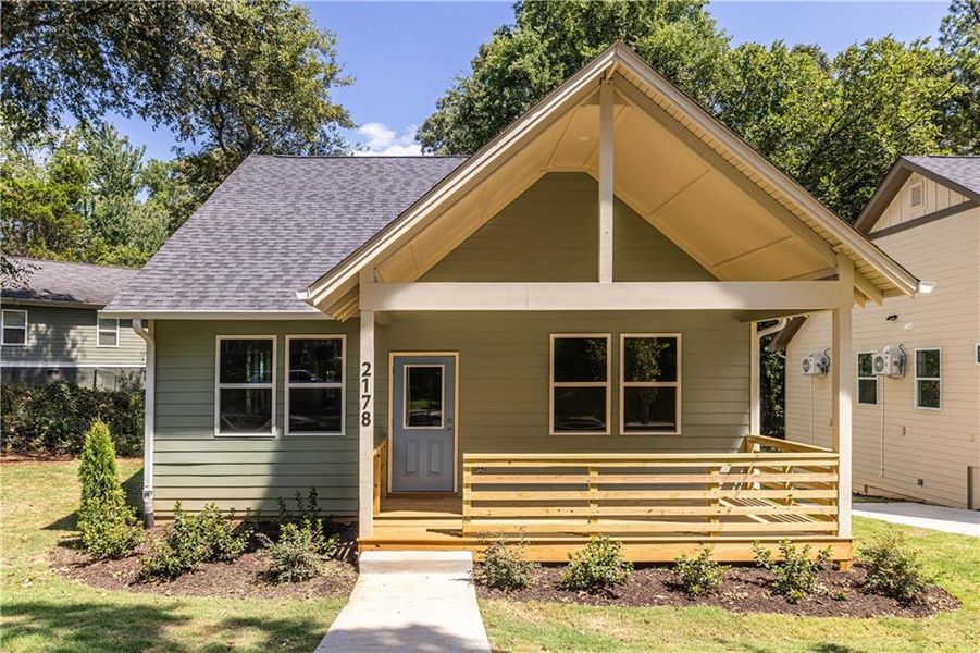 Exterior details and patio area of a home in , Atlanta (Image 28).