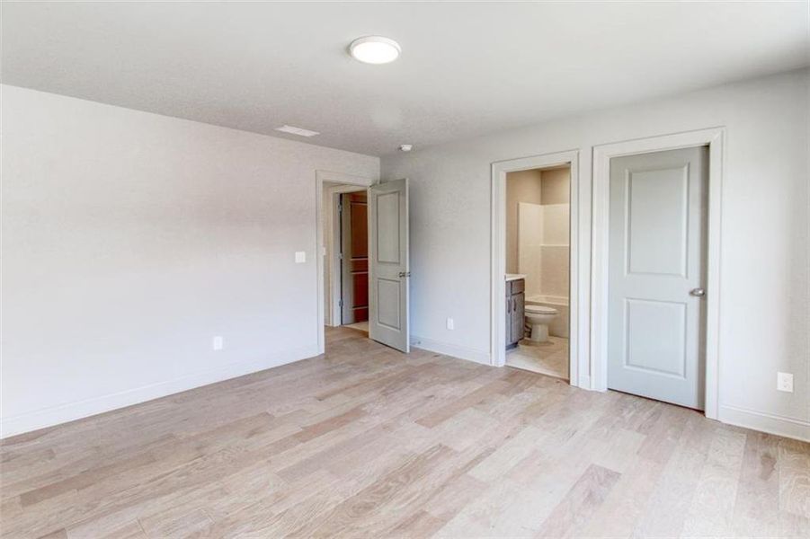 Spacious, unfurnished interior of a new home in , Conyers (Image 38).