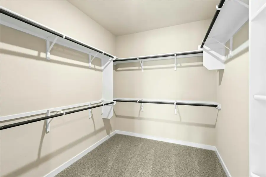 Spacious, unfurnished interior of a new home in East View Farms, Georgetown (Image 28).