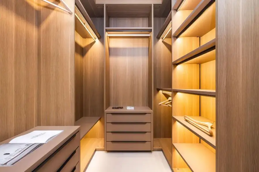 Walk In Closet