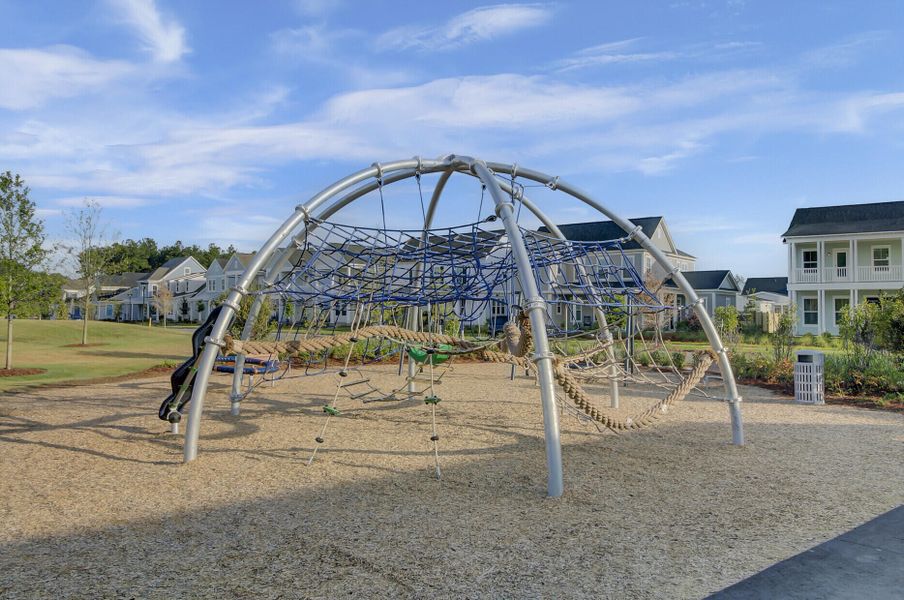 Community amenities in , Summerville (Image 40).