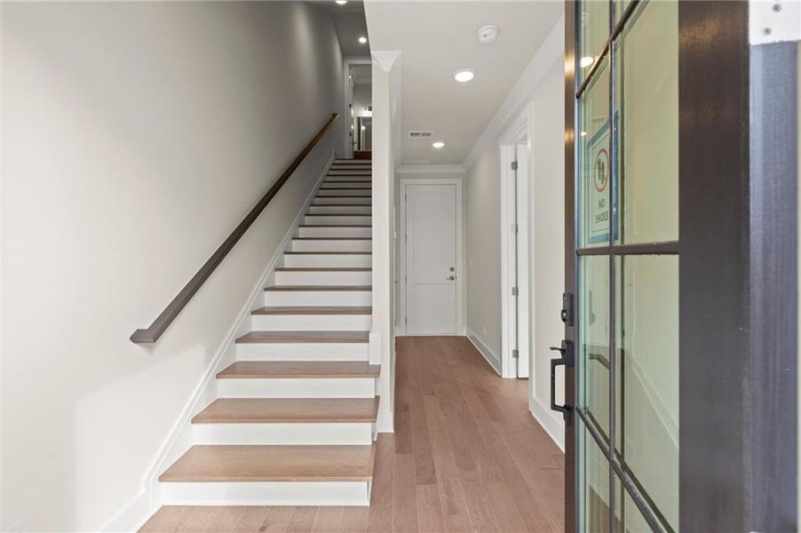 Spacious, unfurnished interior of a new home in , Alpharetta (Image 40).