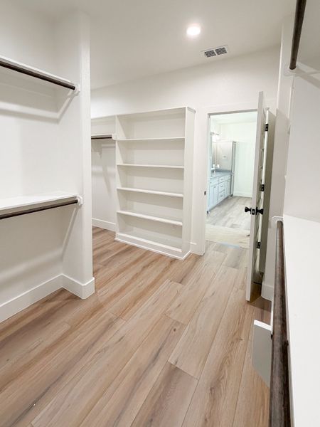 Spacious, unfurnished interior of a new home in Escalera Ranch 1833, Victoria (Image 18).