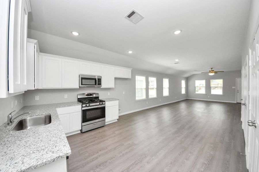 Image 2 of a home in . Image 2 of a home in .