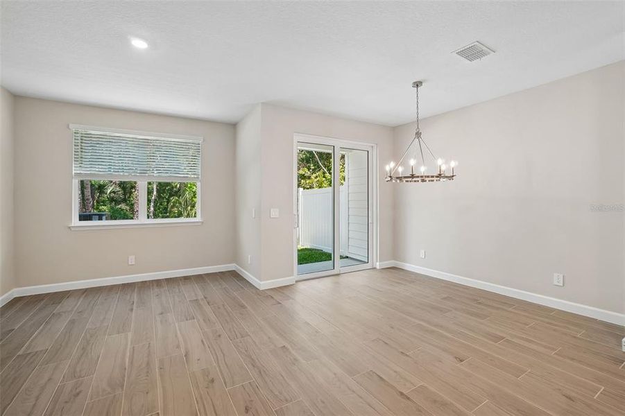 Spacious, unfurnished interior of a new home in , Tampa (Image 13).