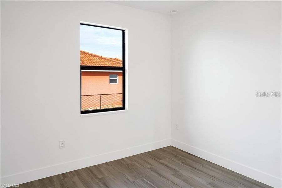 Spacious, unfurnished interior of a new home in , Cape Coral (Image 15).