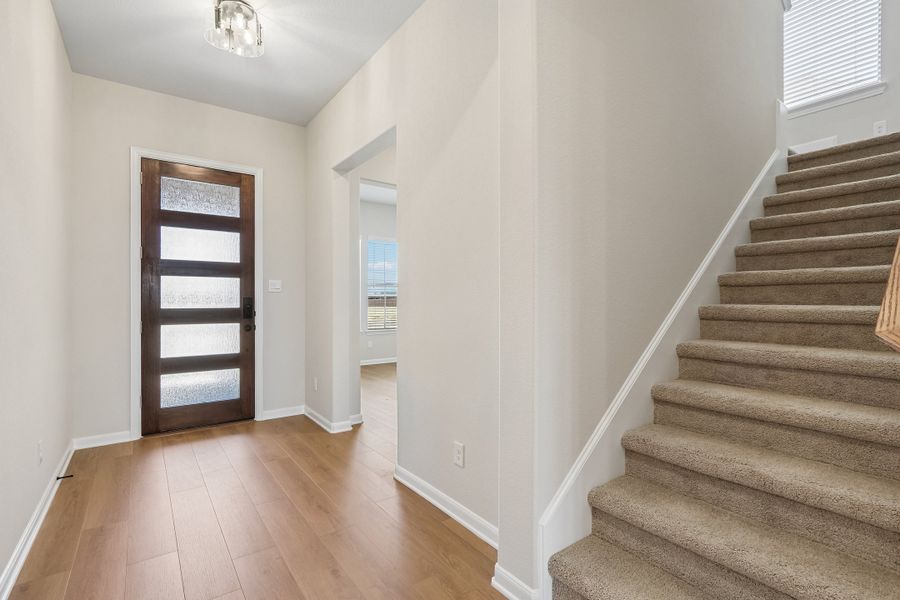 Spacious, unfurnished interior of a new home in Ribbonwood, Aubrey (Image 15).