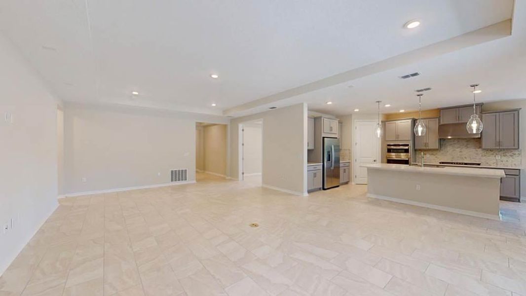 Spacious, unfurnished interior of a new home in Headwaters at Lofton Creek, Yulee (Image 11).