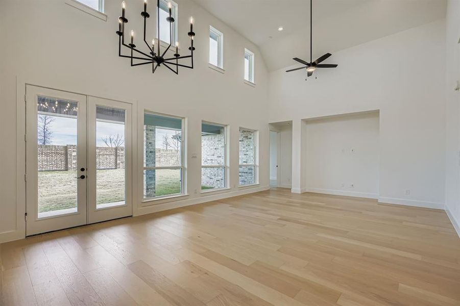 Spacious, unfurnished interior of a new home in Ten Mile Creek 55s, Celina (Image 15).