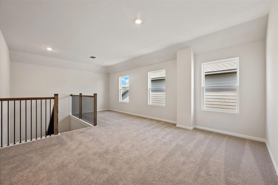 Spacious, unfurnished interior of a new home in Patterson Ranch, Georgetown (Image 28).