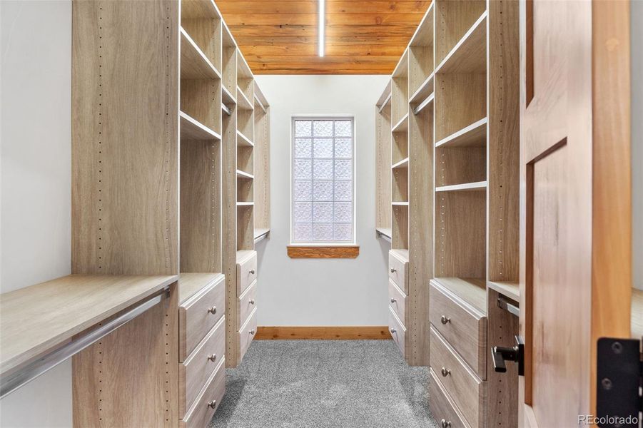 Huge walk in closet in upstairs bedroom for clothing and SO MUCH MORE