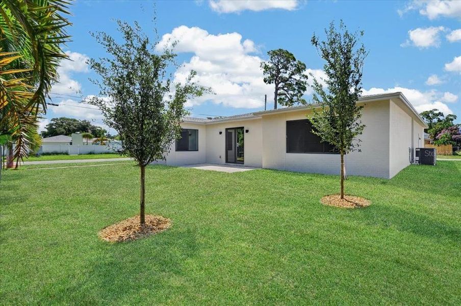 Exterior details and patio area of a home in , Seminole (Image 3).