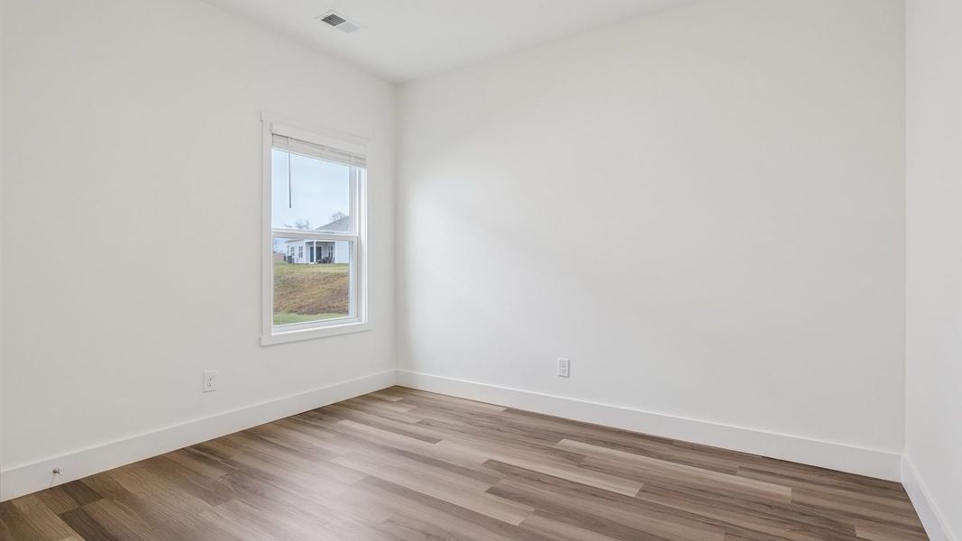 Spacious, unfurnished interior of a new home in Millstone Village, Morristown (Image 15).