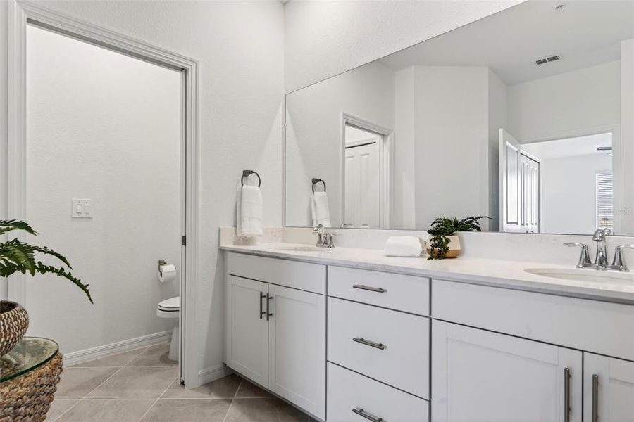 Furnished interior view inside a new home in , Venice (Image 42).