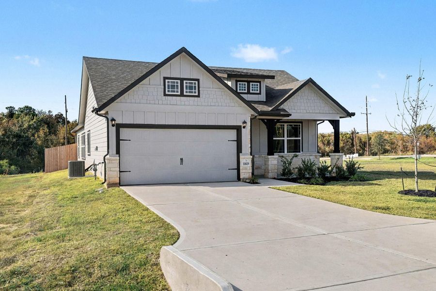 READY NOW!! Fabulous New 1 Story home! This is the Duval plan. Hurry, call and tour this home now! READY NOW!! Fabulous New 1 Story home! This is the Duval plan. Hurry, call and tour this home now!