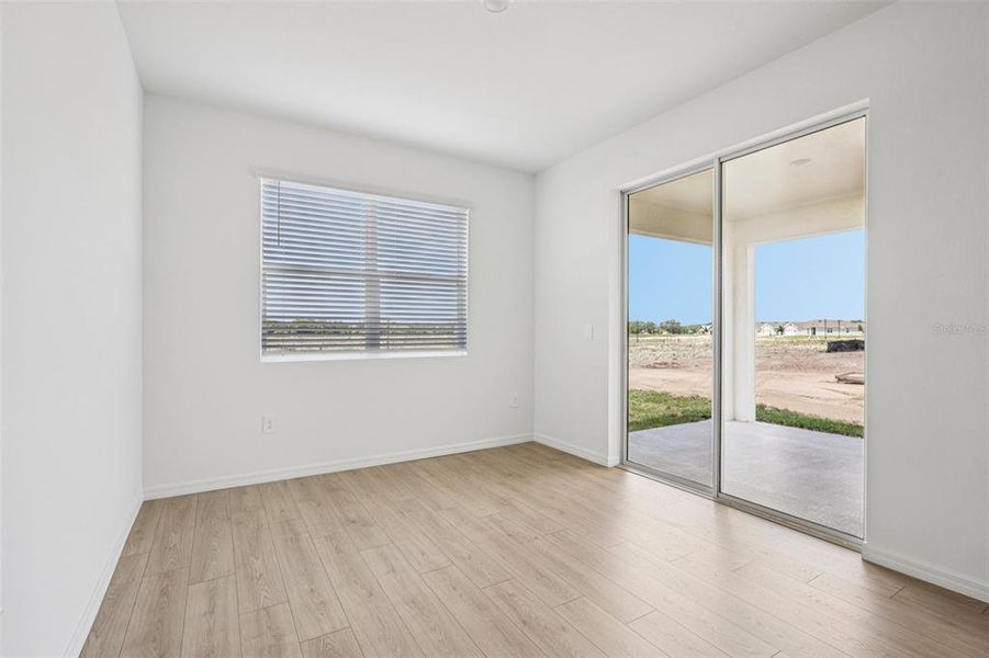Spacious, unfurnished interior of a new home in , Lakeland (Image 19).