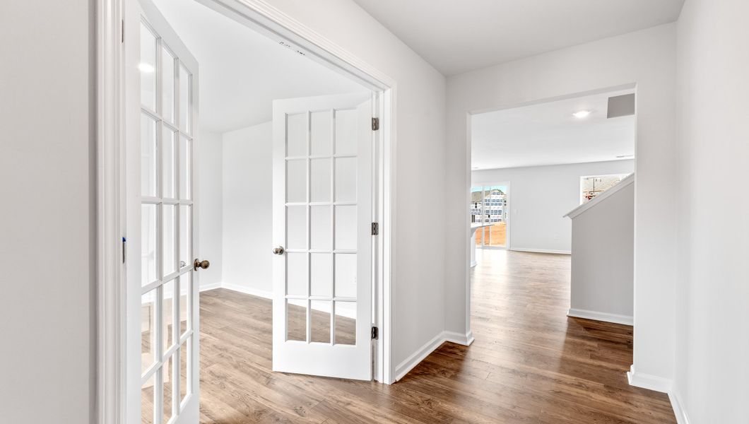 Spacious, unfurnished interior of a new home in Lakestone, Woodruff (Image 19).