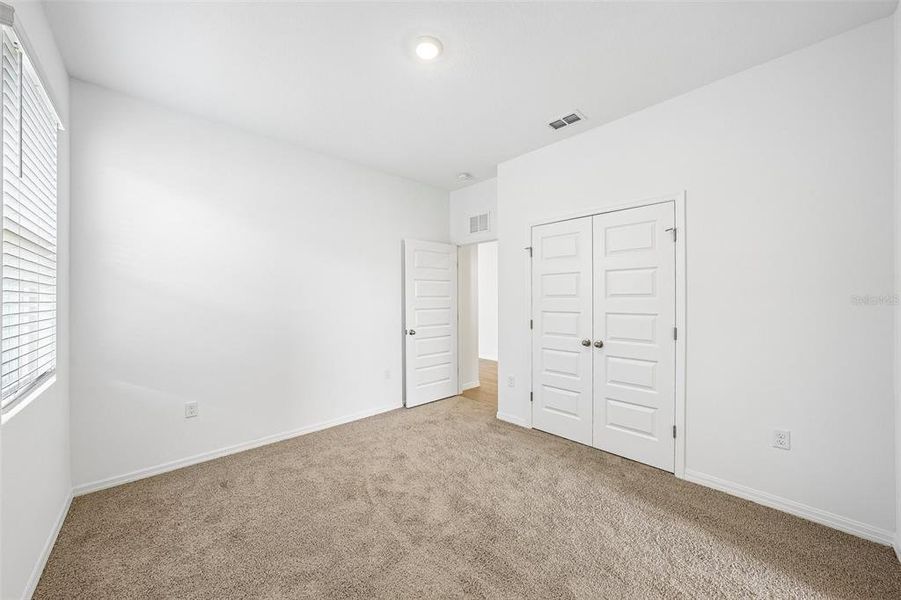 Spacious, unfurnished interior of a new home in , Lakeland (Image 31).