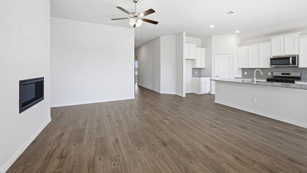 Spacious, unfurnished interior of a new home in Madera, Royse City (Image 14). Spacious, unfurnished interior of a new home in Madera, Royse City (Image 14).
