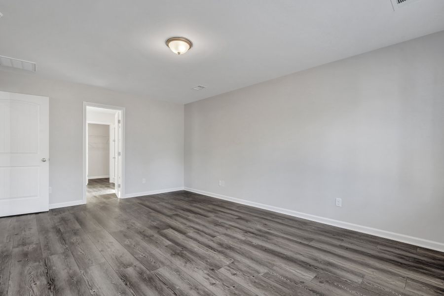 Spacious, unfurnished interior of a new home in Heritage at New Riverside, Bluffton (Image 19).