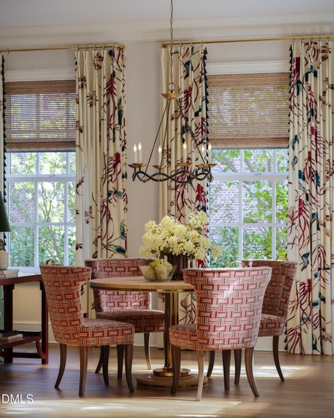 Unit 105 - Dining_Delivery