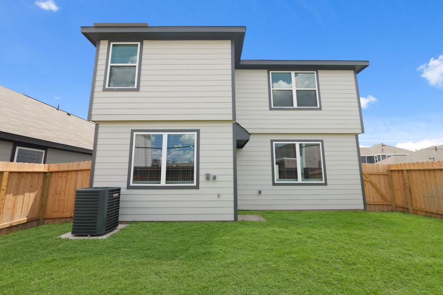 Front exterior of a new home in Bammel Oaks, Houston, TX, highlighting curb appeal (Image 21). Front exterior of a new home in Bammel Oaks, Houston, TX, highlighting curb appeal (Image 21).