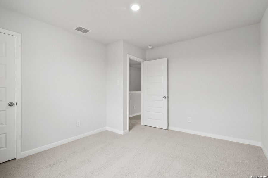 Spacious, unfurnished interior of a new home in Abbott Place, St. Hedwig (Image 16).