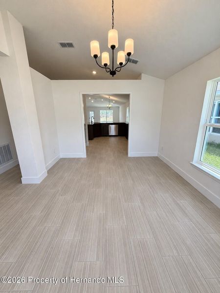 Spacious, unfurnished interior of a new home in Winding Oaks, Weeki Wachee (Image 8).