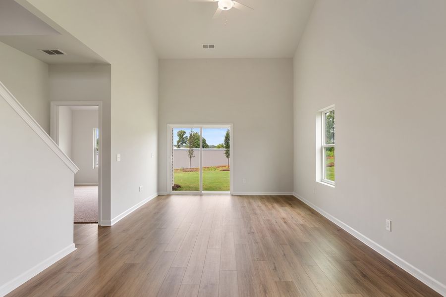 Spacious, unfurnished interior of a new home in Tucker Ridge, Pendleton (Image 13).