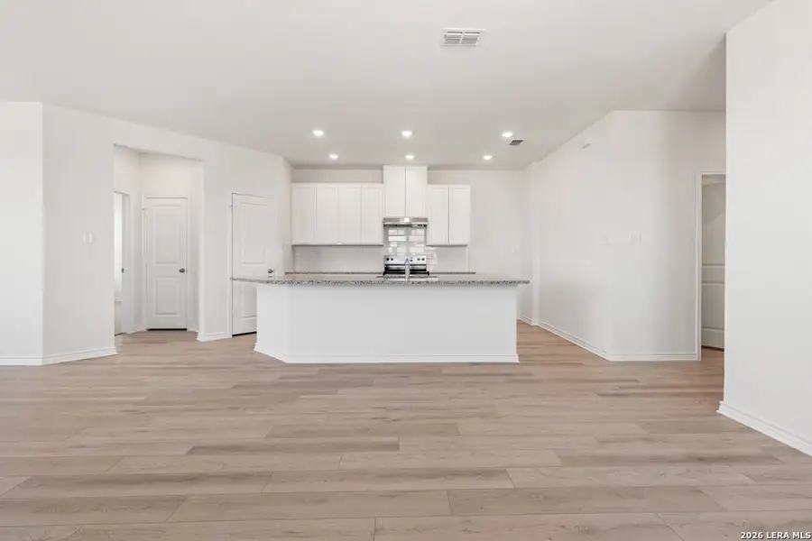 Spacious, unfurnished interior of a new home in Knox Ridge, Converse (Image 16).