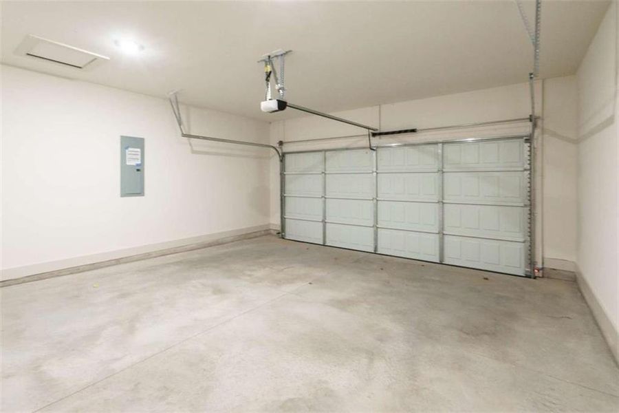 Spacious, unfurnished interior of a new home in , Good Hope (Image 23).