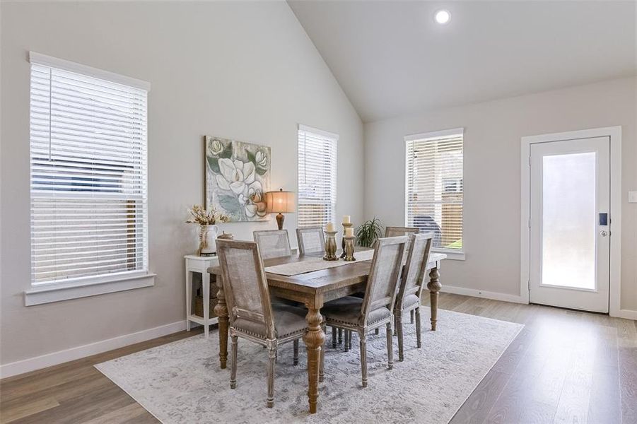 Furnished interior view inside a new home in Dove Hollow, Waxahachie (Image 20).