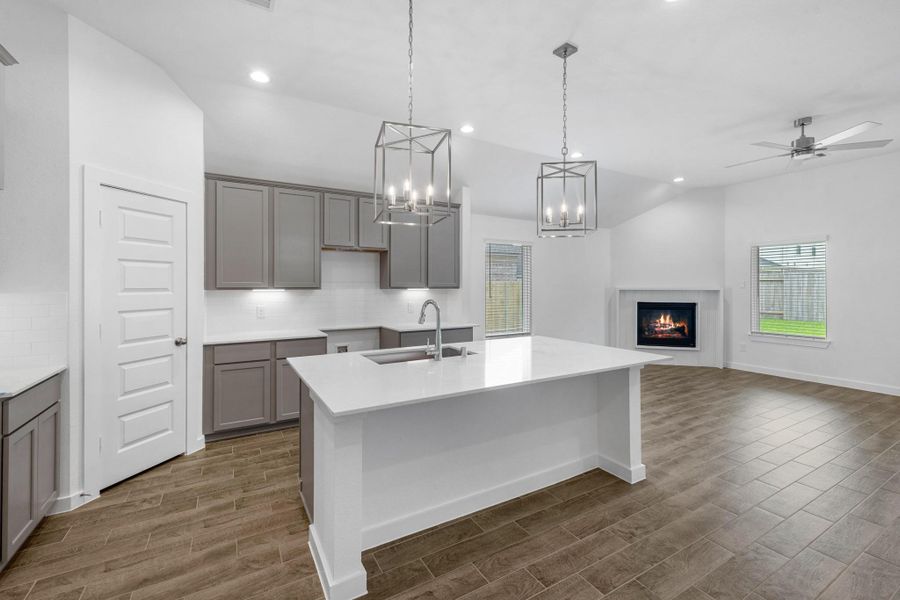 Furnished interior view inside a new home in Briarwood Crossing, Rosenberg (Image 9).