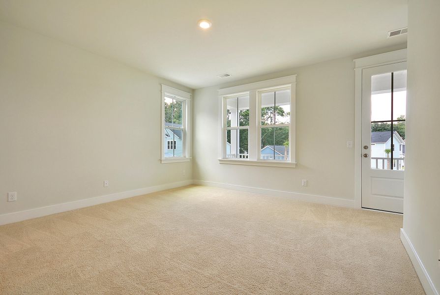 Spacious, unfurnished interior of a new home in Heron's Walk at Summers Corner: Row Collection, Summerville (Image 22). Spacious, unfurnished interior of a new home in Heron's Walk at Summers Corner: Row Collection, Summerville (Image 22).