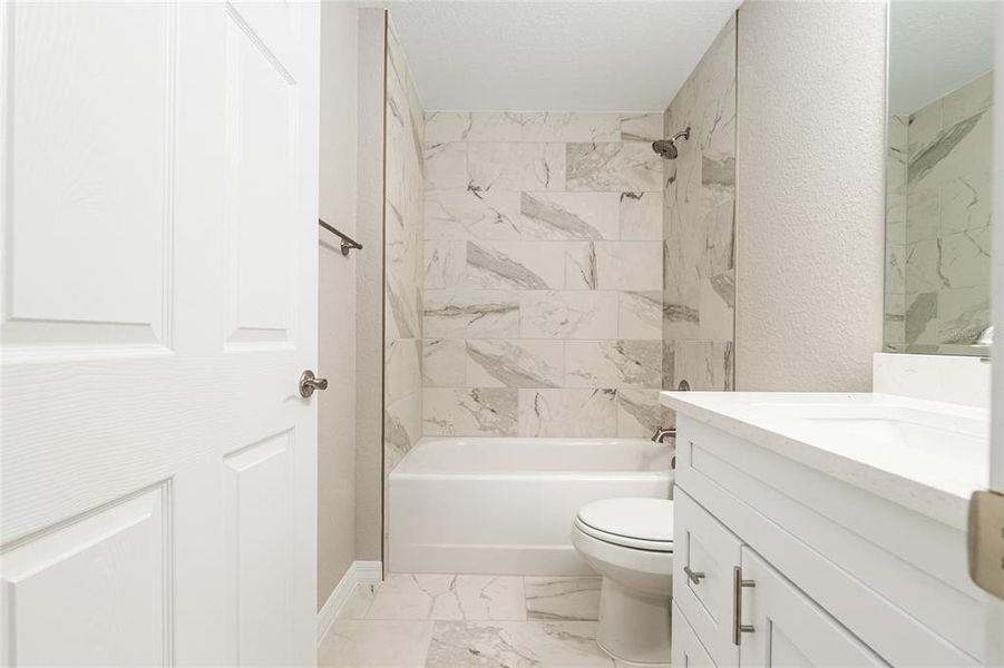 Furnished interior view inside a new home in , Dunnellon (Image 15).