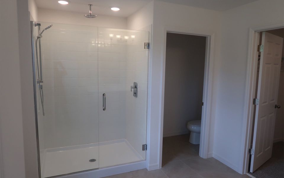 Luxurious Primary Bathroom in Central Florida Home
