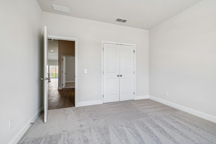 Spacious, unfurnished interior of a new home in Cades Bluff, Lebanon (Image 30).