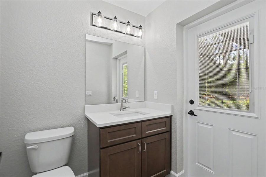 Furnished interior view inside a new home in , Dunnellon (Image 14).