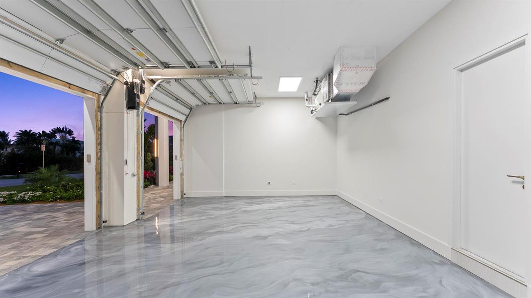 GARAGE GARAGE