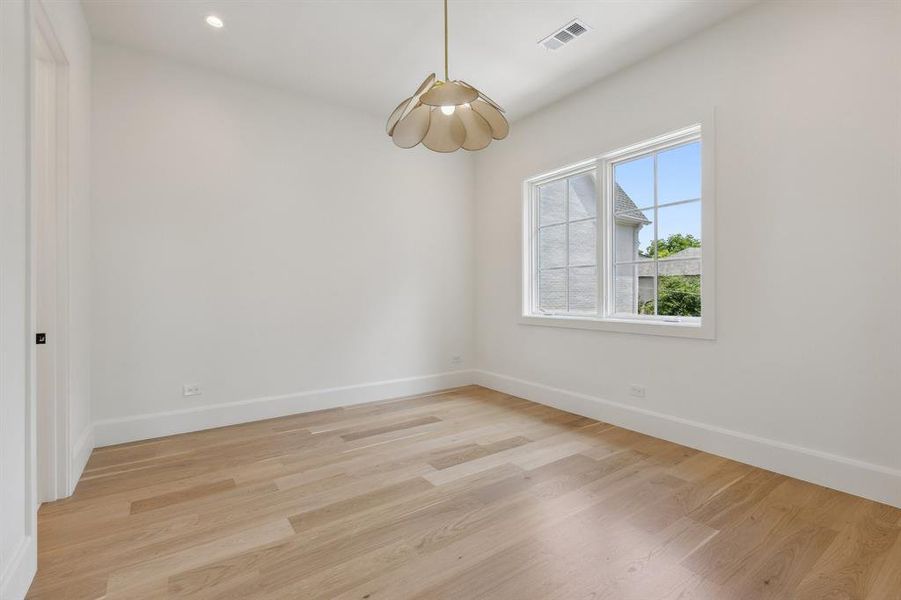 Spacious, unfurnished interior of a new home in , Dallas (Image 20). Spacious, unfurnished interior of a new home in , Dallas (Image 20).